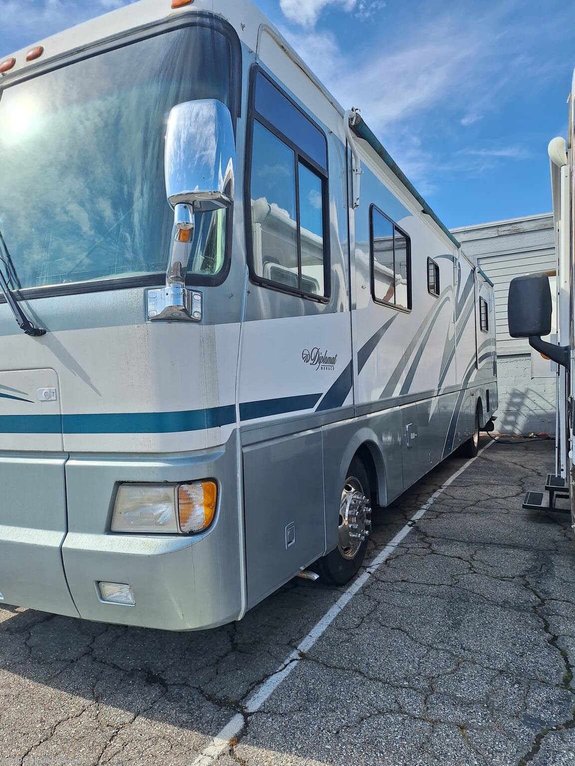 Contact us now about this 2002 Monaco RV Diplomat 40PBD! 2002 Diplomat 40PBD by Monaco RV from Quality Wheelz in Hot Springs, Arkansas