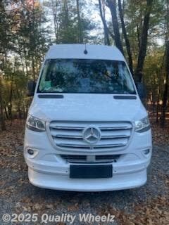 Call now about this 2022 Midwest Daycruiser 144 RV ! 2022 Midwest Daycruiser 144 RV - Used Class B For Sale by Quality Wheelz in Hot Springs, Arkansas features Shower, Microwave, Batteries, Toilet, Refrigerator