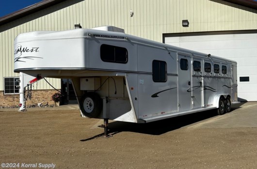 4 Horse Trailer - 2011 Trails West 4H W/Finished Dressing Room available Used in Douglas, ND