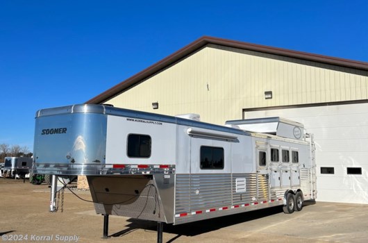 4 Horse Trailer - 2024 Sooner 4H LQ Slide Out Signature Quarters Conversion available New in Douglas, ND