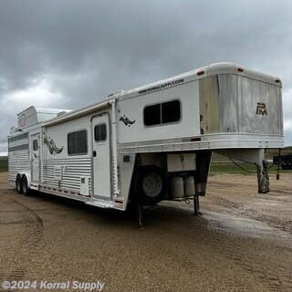 Horse Trailer - 2013 Platinum Coach Stockback - Mid/Rear Tack - Unfinished Interior available Used in Douglas, ND