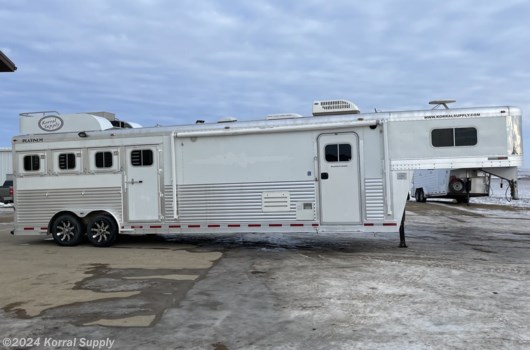 4 Horse Trailer - 2006 Platinum Coach 4H LQ available Used in Douglas, ND
