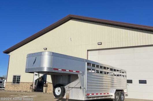 Livestock Trailer - 2012 Featherlite 20' Livestock Trailer - Two Compartments available Used in Douglas, ND