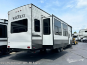 Call now about this 2022 Keystone Retreat 39FLFT! 2022 Keystone Retreat 39FLFT - Used Destination Trailer For Sale by Optimum RV - St. Louis in Festus, Missouri features Slideout