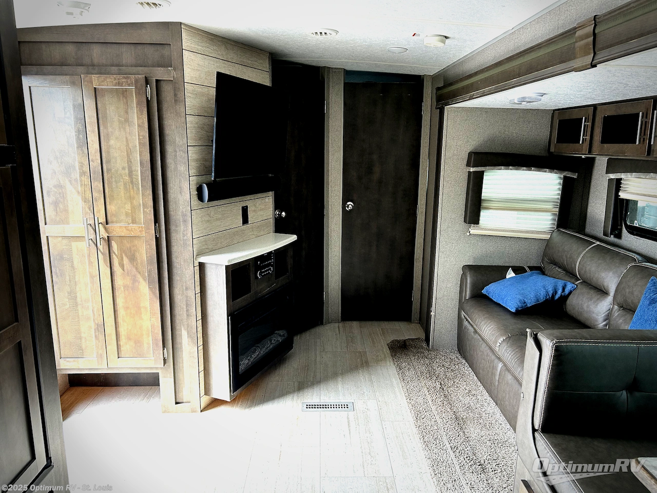 Used 2020 Forest River Rockwood Ultra Lite 2608BS available in Festus, Missouri