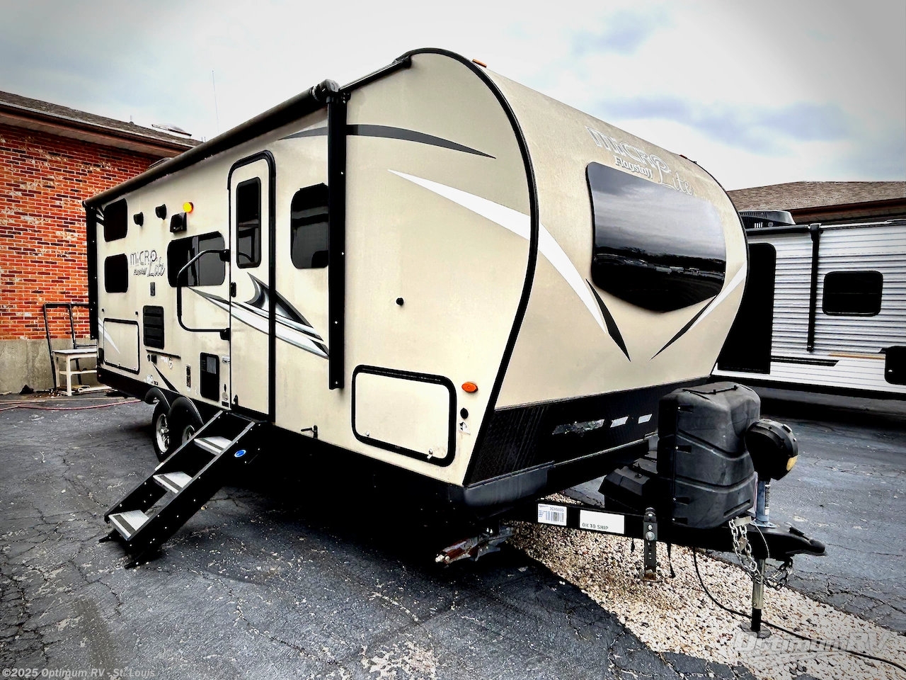 Email now about this 2020 Forest River Flagstaff Micro Lite 25BRDS! Used 2020 Forest River Flagstaff Micro Lite 25BRDS available in Festus, Missouri