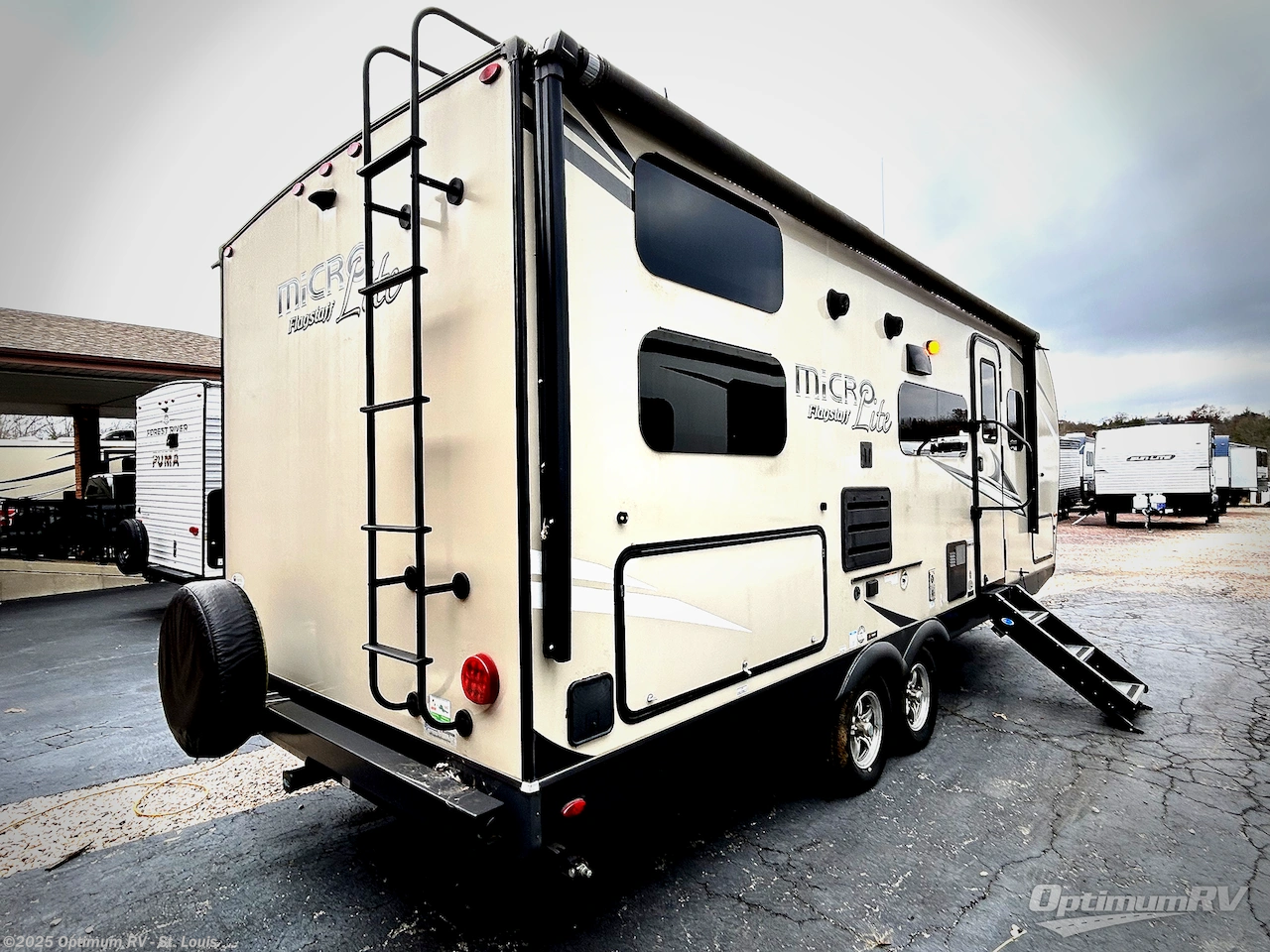 Contact us now about this 2020 Forest River Flagstaff Micro Lite 25BRDS! 2020 Flagstaff Micro Lite 25BRDS by Forest River from Optimum RV - St. Louis in Festus, Missouri