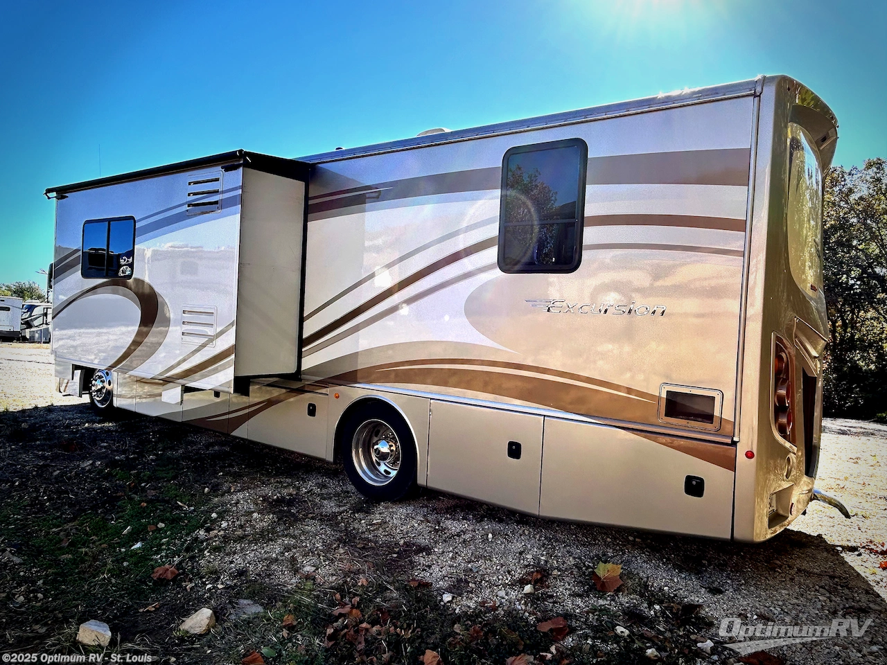 Call now about this 2013 Fleetwood Excursion 33A! 2013 Fleetwood Excursion 33A - Used Class A For Sale by Optimum RV - St. Louis in Festus, Missouri features Slideout