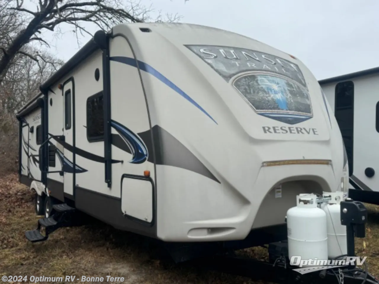 Used 2014 CrossRoads Sunset Trail Reserve ST32RL available in Bonne Terre, Missouri