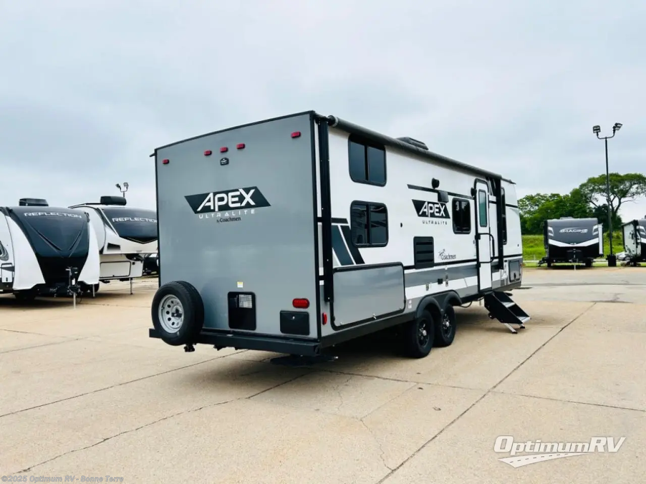 Call now about this 2022 Coachmen Apex Ultra-Lite 245BHS! 2022 Coachmen Apex Ultra-Lite 245BHS - Used Travel Trailer For Sale by Optimum RV - Bonne Terre in Bonne Terre, Missouri features Awning, Slideout