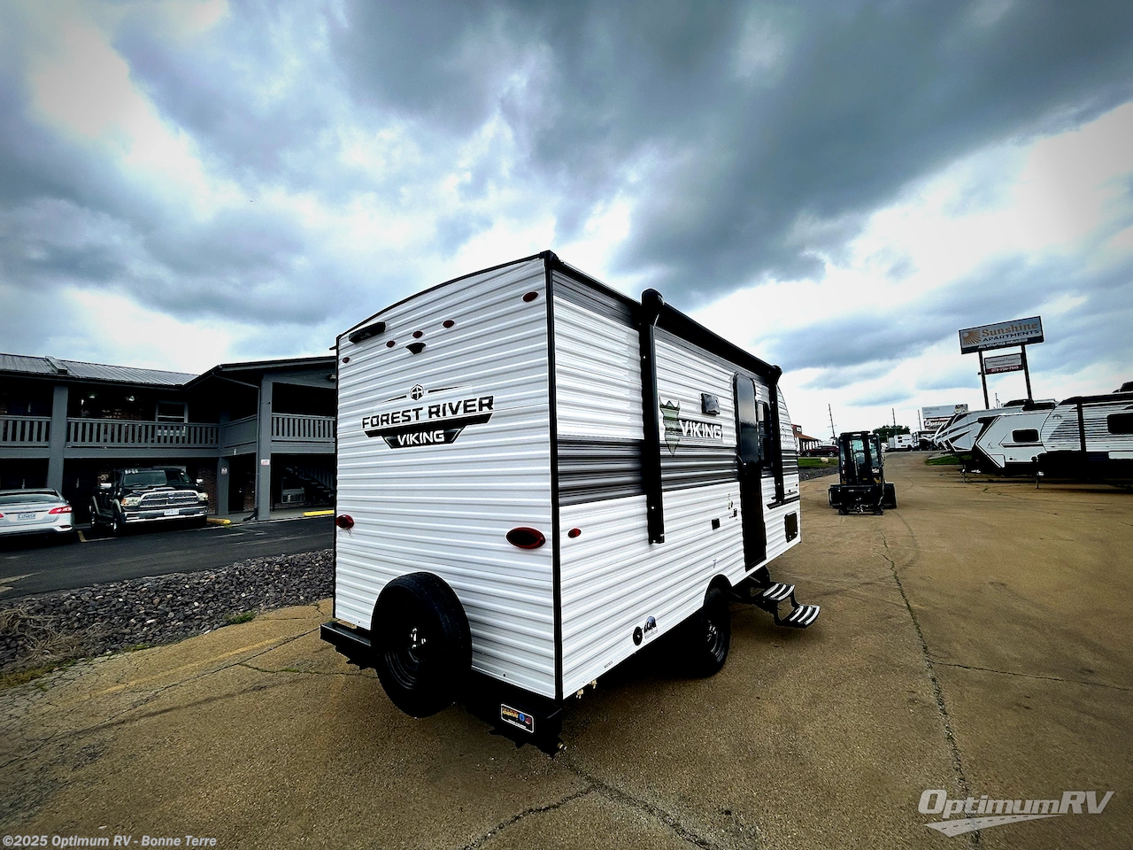 Call now about this 2025 Forest River Viking 3K Series 17SFQ! 2025 Forest River Viking 3K Series 17SFQ - New Travel Trailer For Sale by Optimum RV - Bonne Terre in Bonne Terre, Missouri