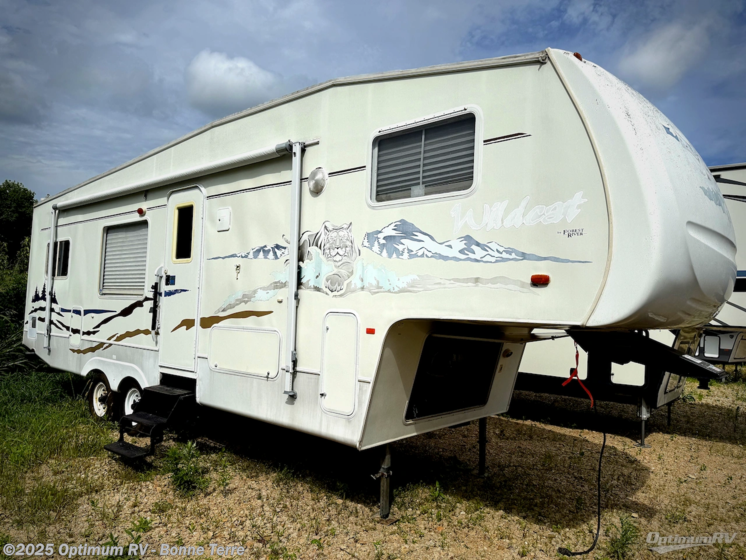 Email now about this 2005 Forest River Wildcat 26FBS! Used 2005 Forest River Wildcat 26FBS available in Bonne Terre, Missouri