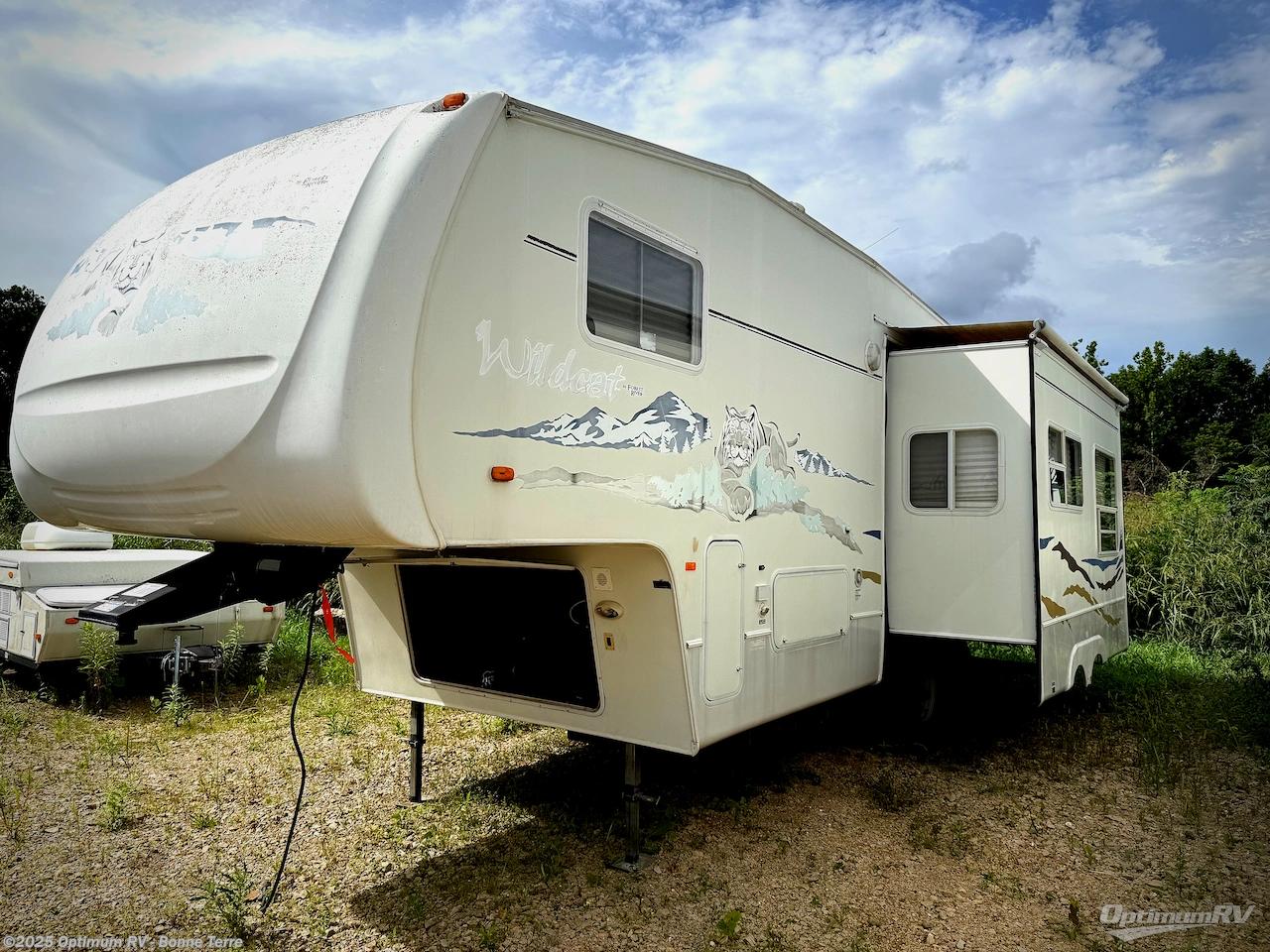 Call now about this 2005 Forest River Wildcat 26FBS! 2005 Forest River Wildcat 26FBS - Used Travel Trailer For Sale by Optimum RV - Bonne Terre in Bonne Terre, Missouri