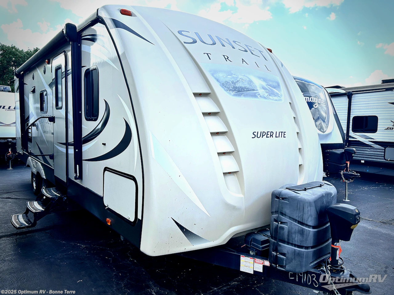 Email now about this 2017 CrossRoads Sunset Trail Super Lite ST250RB! Used 2017 CrossRoads Sunset Trail Super Lite ST250RB available in Bonne Terre, Missouri