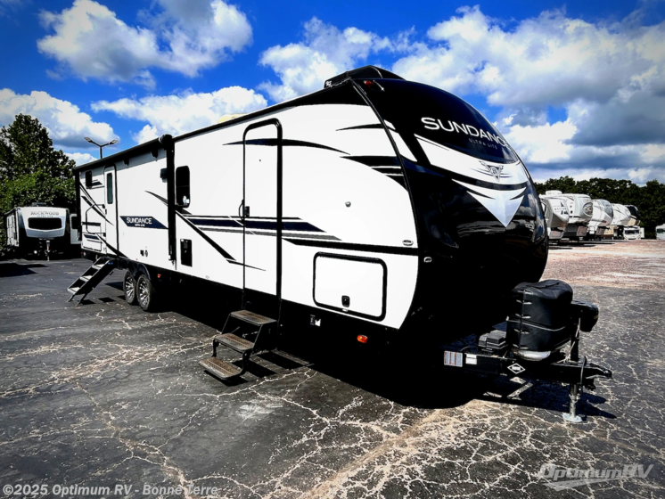 Email now about this 2022 Heartland Sundance Ultra Lite 326BH! Used 2022 Heartland Sundance Ultra Lite 326BH available in Bonne Terre, Missouri