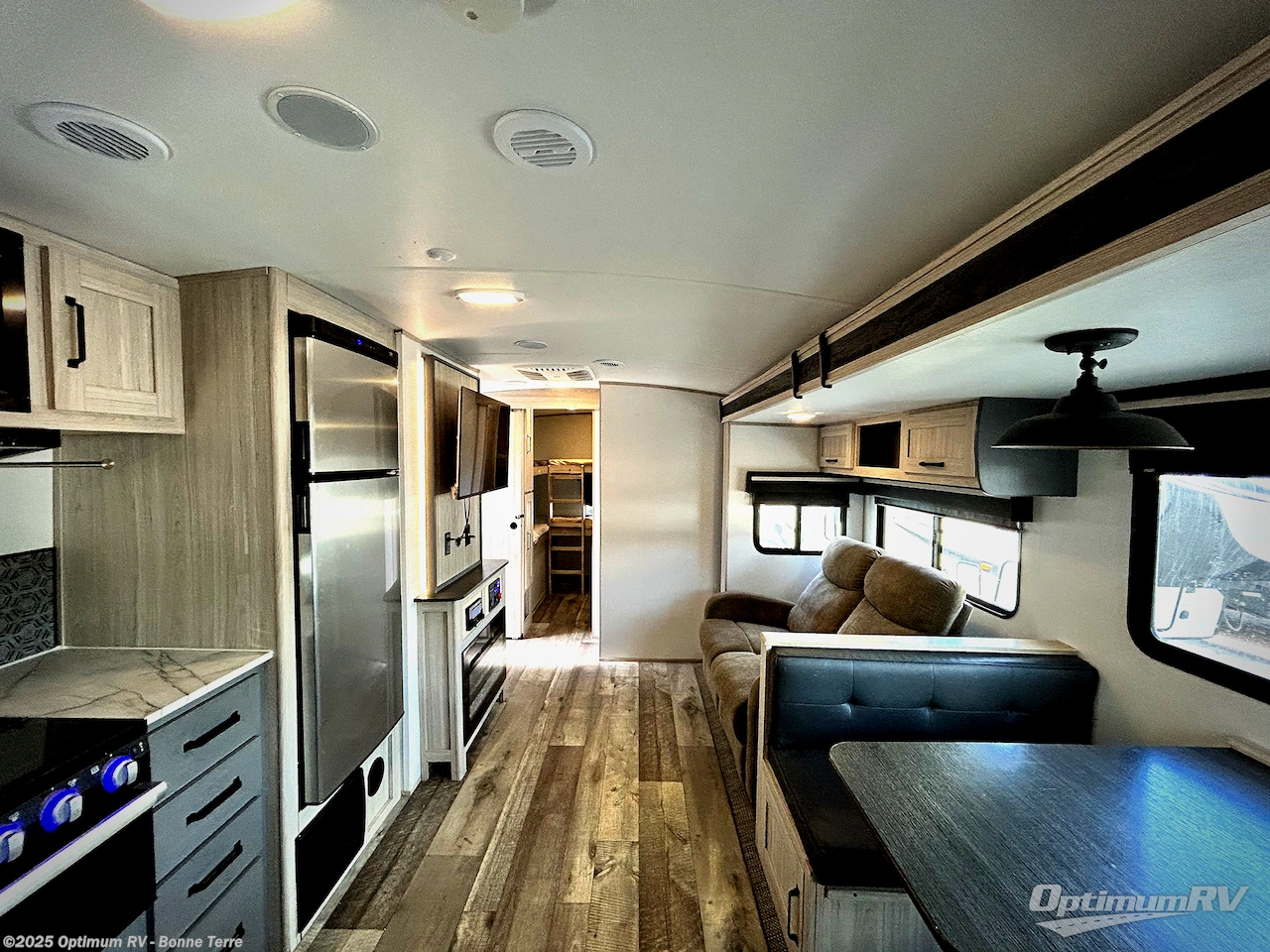 Used 2022 Heartland Sundance Ultra Lite 326BH available in Bonne Terre, Missouri