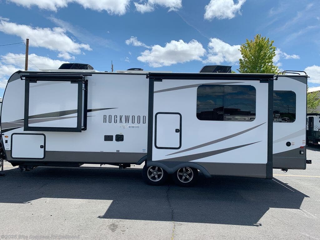 New 2025 Forest River Rockwood Ultra Lite 2618RD available in Redmond, Oregon