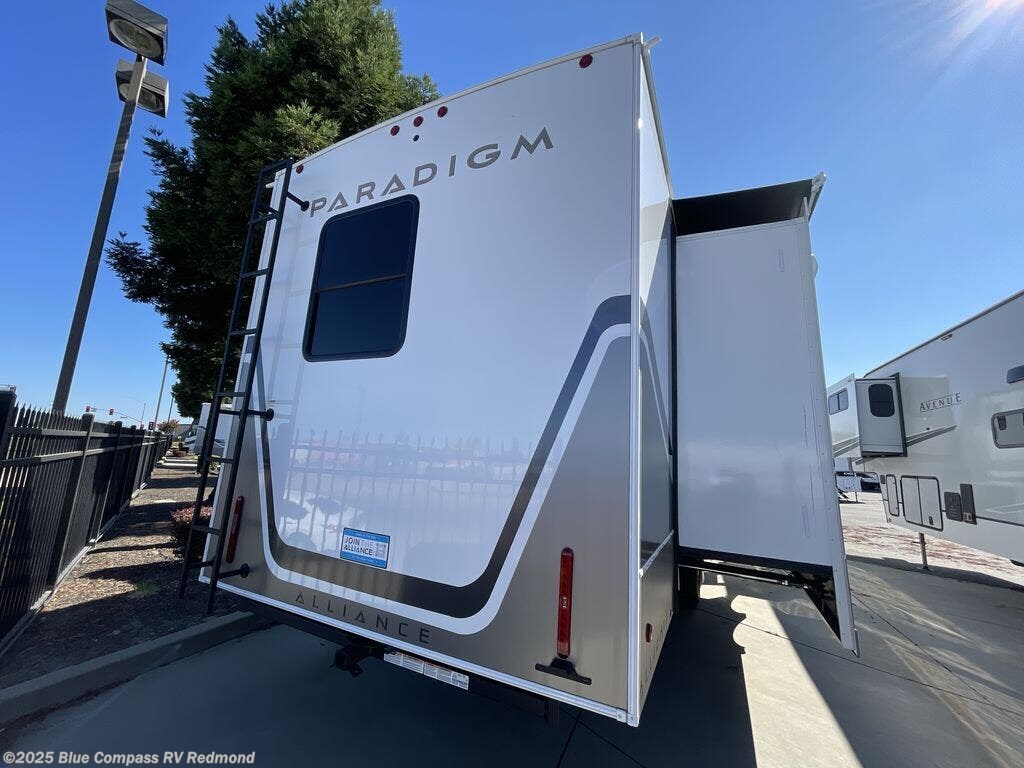 Contact us now about this 2025 Alliance RV Paradigm 382RK! 2025 Paradigm 382RK by Alliance RV from Blue Compass RV Redmond in Redmond, Oregon
