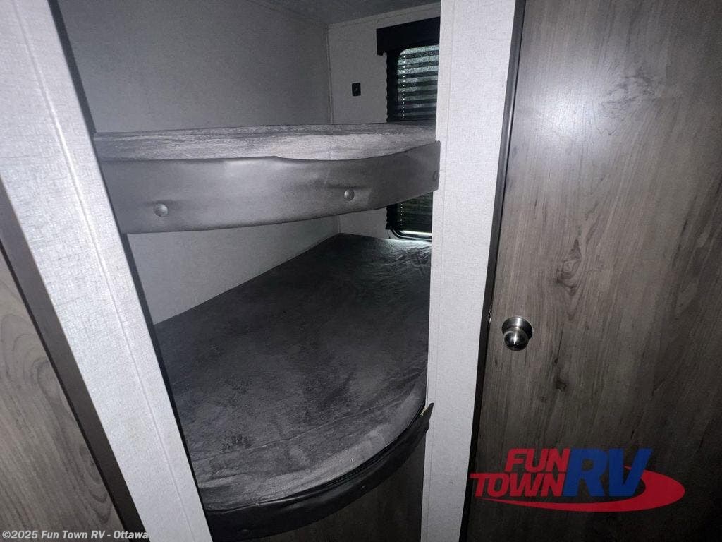 Used 2021 Coachmen Clipper Ultra-Lite 182DBU available in Ottawa, Kansas