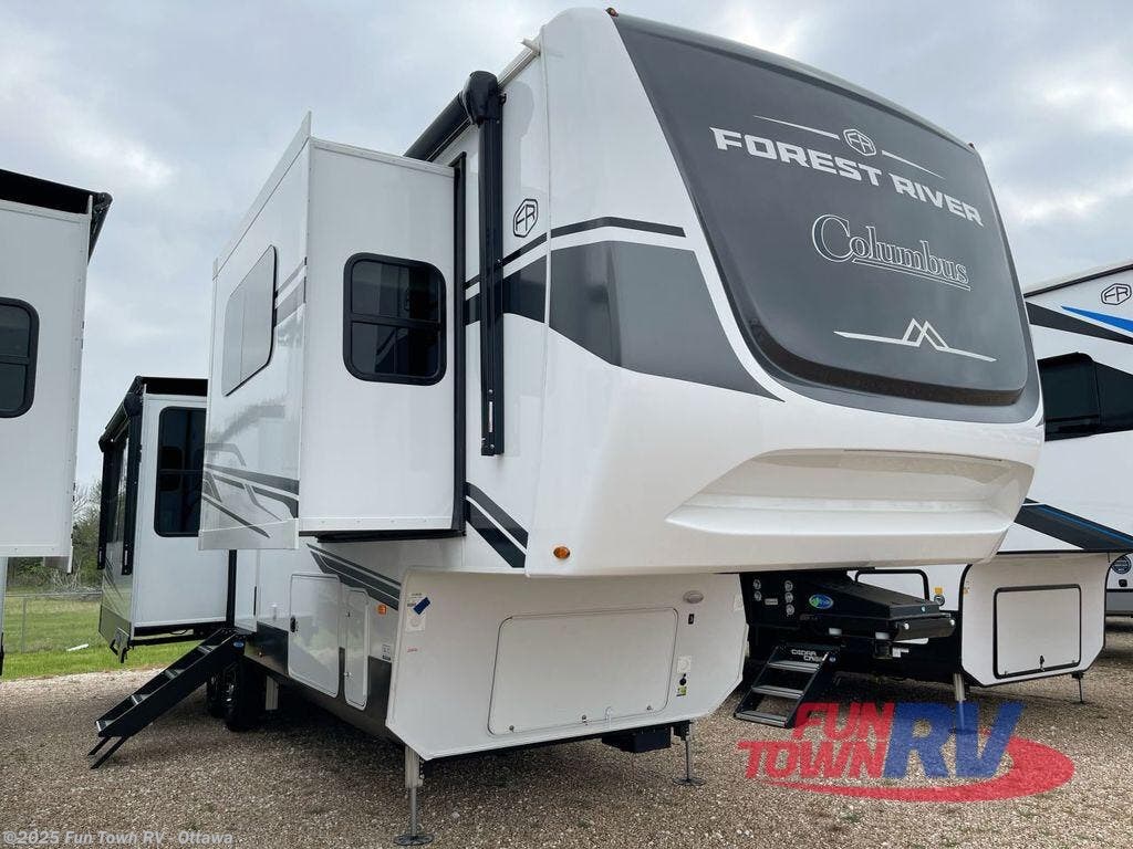 Email now about this 2025 Palomino Columbus 380RL! New 2025 Palomino Columbus 380RL available in Ottawa, Kansas