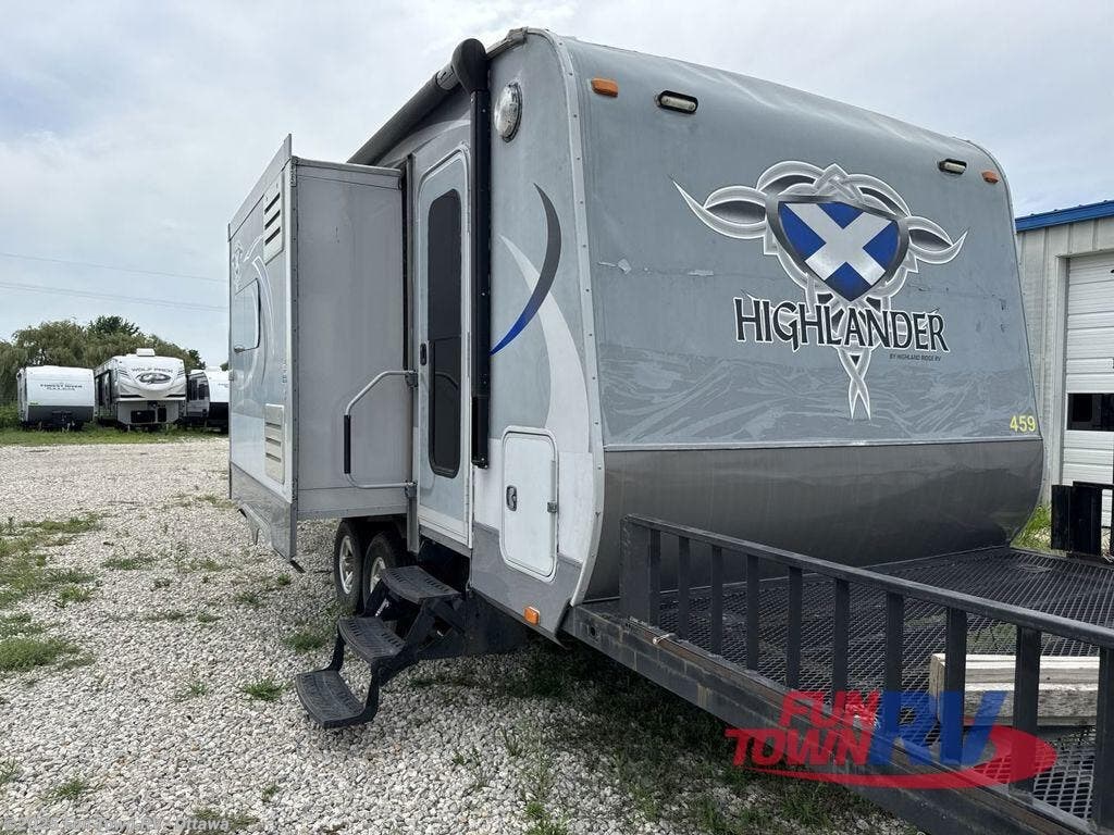 Contact us now about this 2016 Highland Ridge Highlander HT21FBD! 2016 Highlander HT21FBD by Highland Ridge from Fun Town RV - Ottawa in Ottawa, Kansas