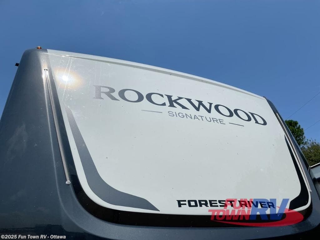 Contact us now about this 2026 Forest River Rockwood Signature 405SBH! 2026 Rockwood Signature 405SBH by Forest River from Fun Town RV - Ottawa in Ottawa, Kansas