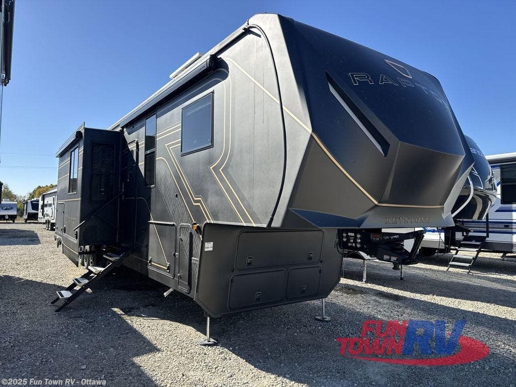 Contact us now about this 2026 Keystone Raptor 433! 2026 Raptor 433 by Keystone from Fun Town RV - Ottawa in Ottawa, Kansas