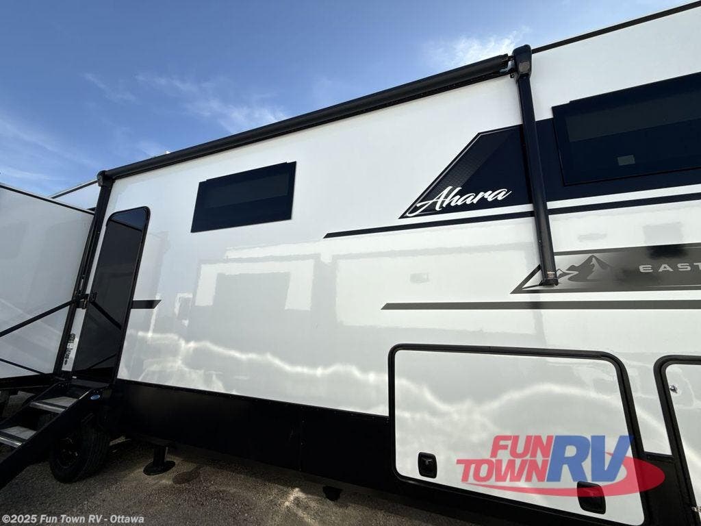 New 2026 East to West Ahara 383UR available in Ottawa, Kansas