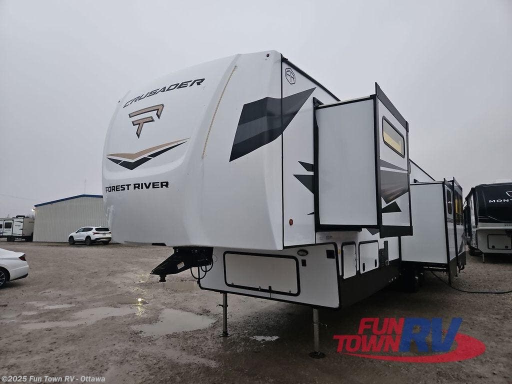 Contact us now about this 2026 Prime Time Crusader BONUS38! 2026 Crusader BONUS38 by Prime Time from Fun Town RV - Ottawa in Ottawa, Kansas