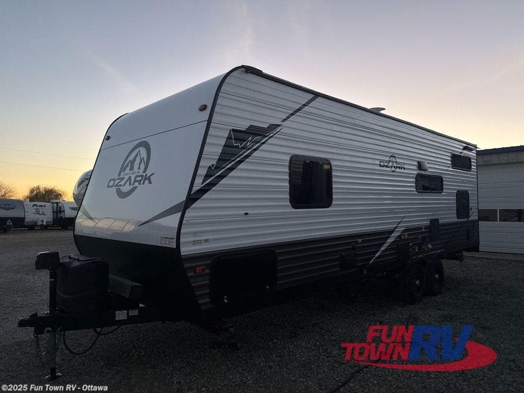 Used 2024 Forest River Ozark 2500THK available in Ottawa, Kansas