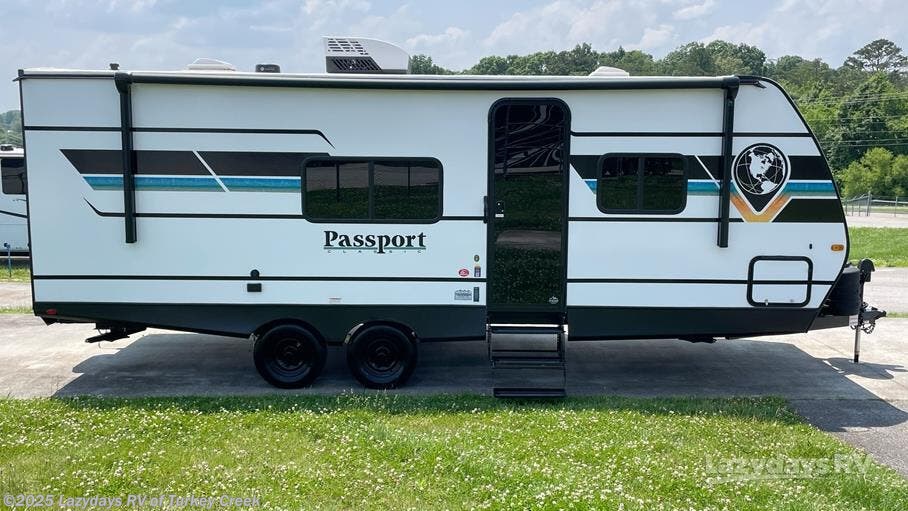 Call now about this 2025 Keystone Passport Classic 224RK! 2025 Keystone Passport Classic 224RK - New Travel Trailer For Sale by Lazydays RV of Turkey Creek in Knoxville, Tennessee