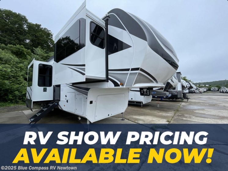 Email now about this 2025 Grand Design Solitude 380FL! New 2025 Grand Design Solitude 380FL available in Newtown, Connecticut