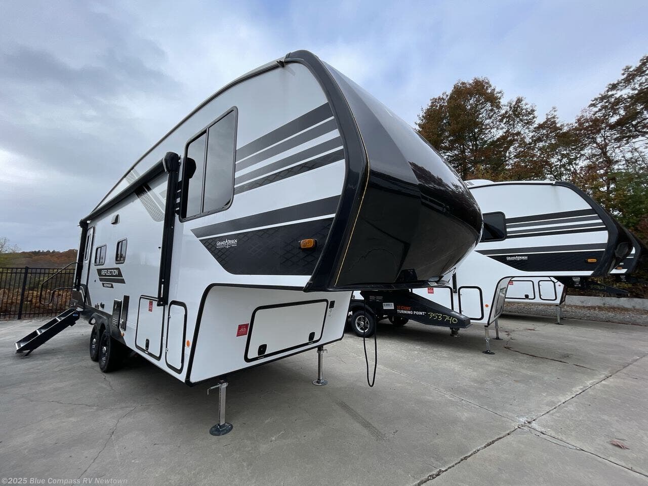 Contact us now about this 2025 Grand Design Reflection 150 Series 260RD! 2025 Reflection 150 Series 260RD by Grand Design from Blue Compass RV Newtown in Newtown, Connecticut