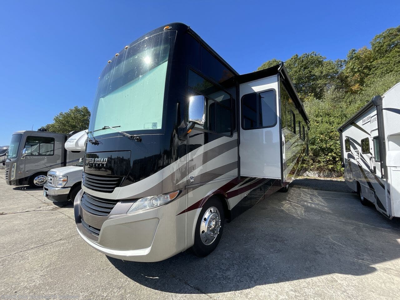 Used 2019 Tiffin Open Road Allegro 36 LA available in Newtown, Connecticut