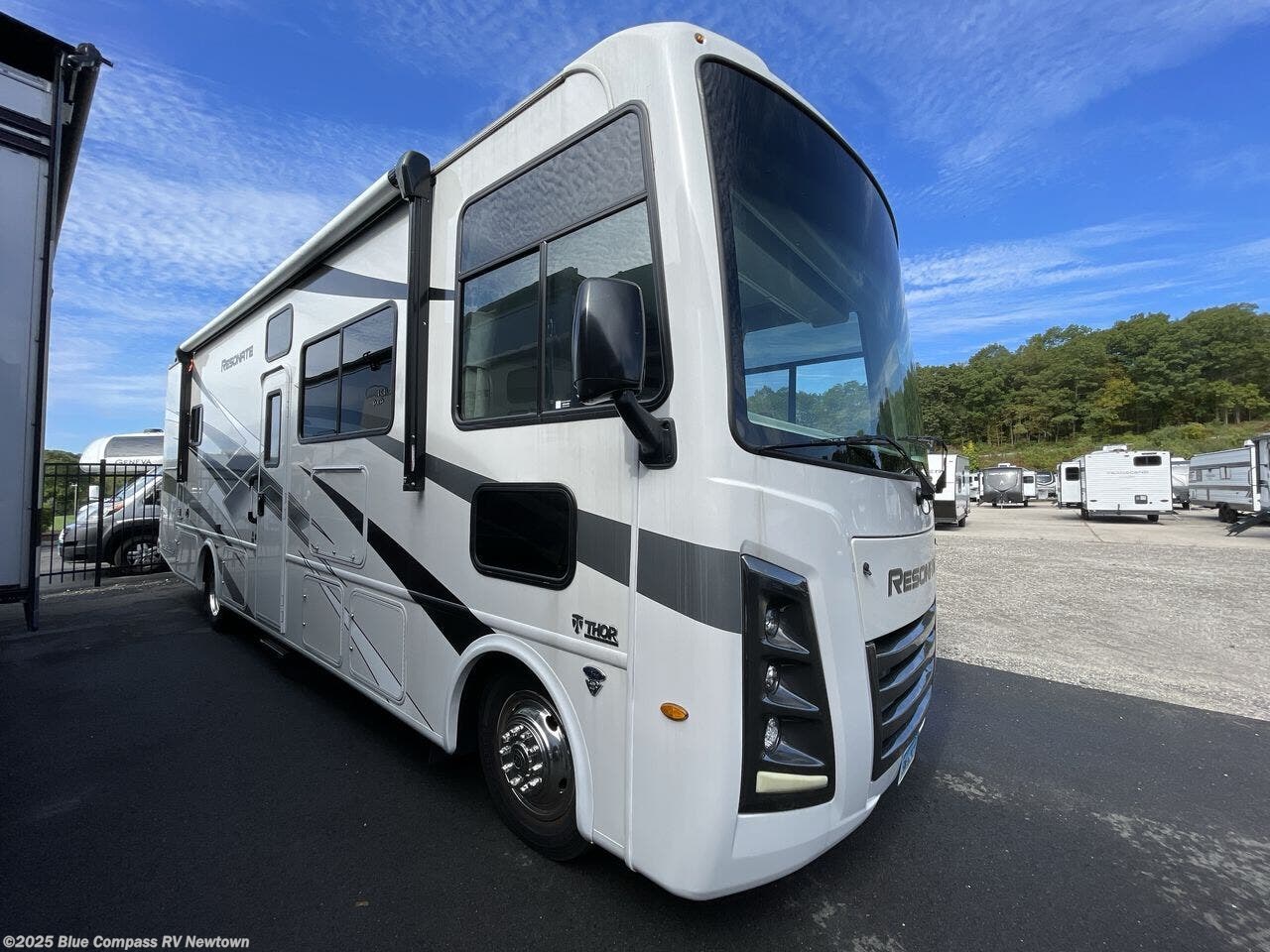 Email now about this 2024 Thor Motor Coach Resonate 30C! Used 2024 Thor Motor Coach Resonate 30C available in Newtown, Connecticut