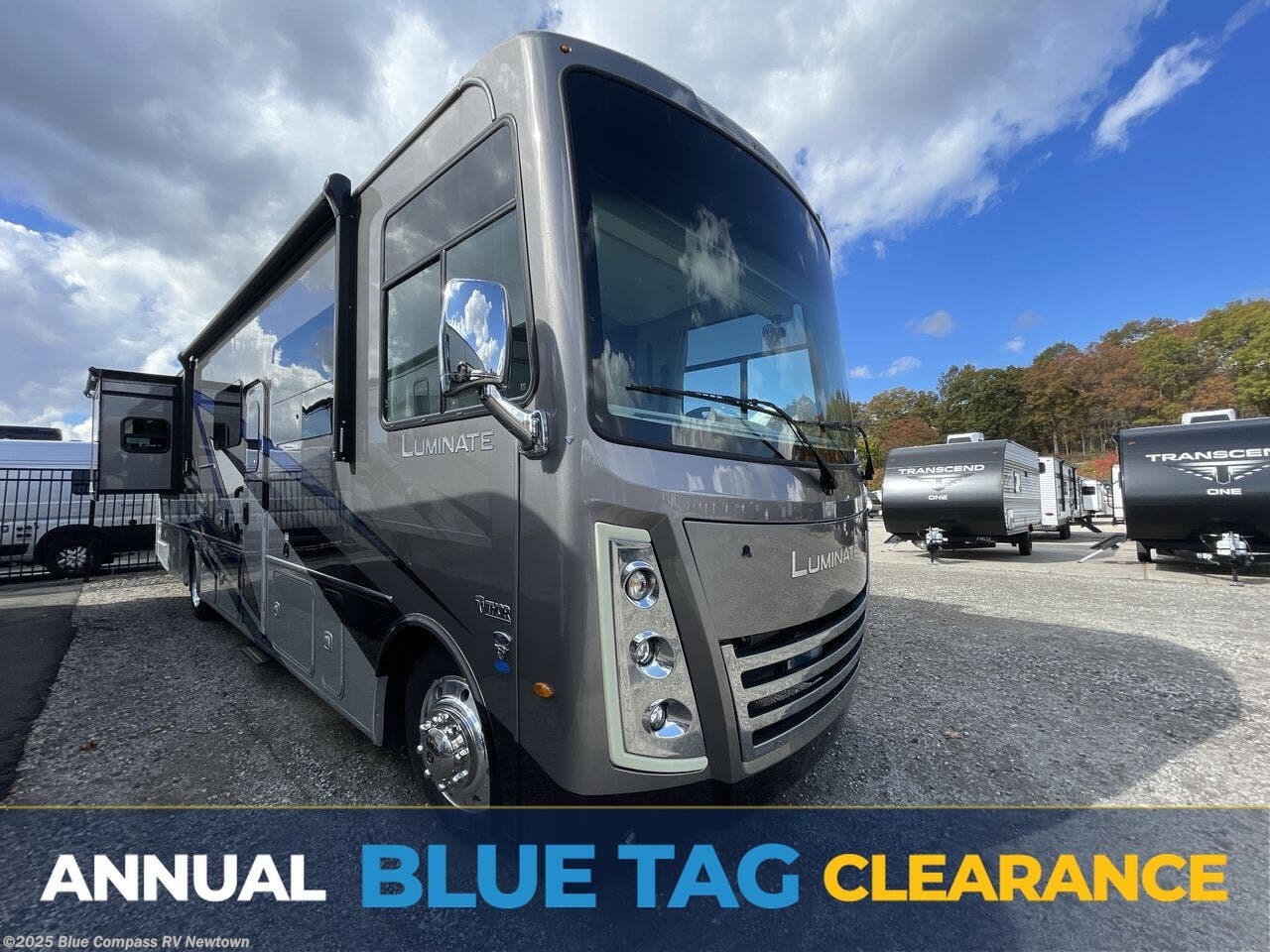 Email now about this 2025 Thor Motor Coach Luminate DD35! Used 2025 Thor Motor Coach Luminate DD35 available in Newtown, Connecticut