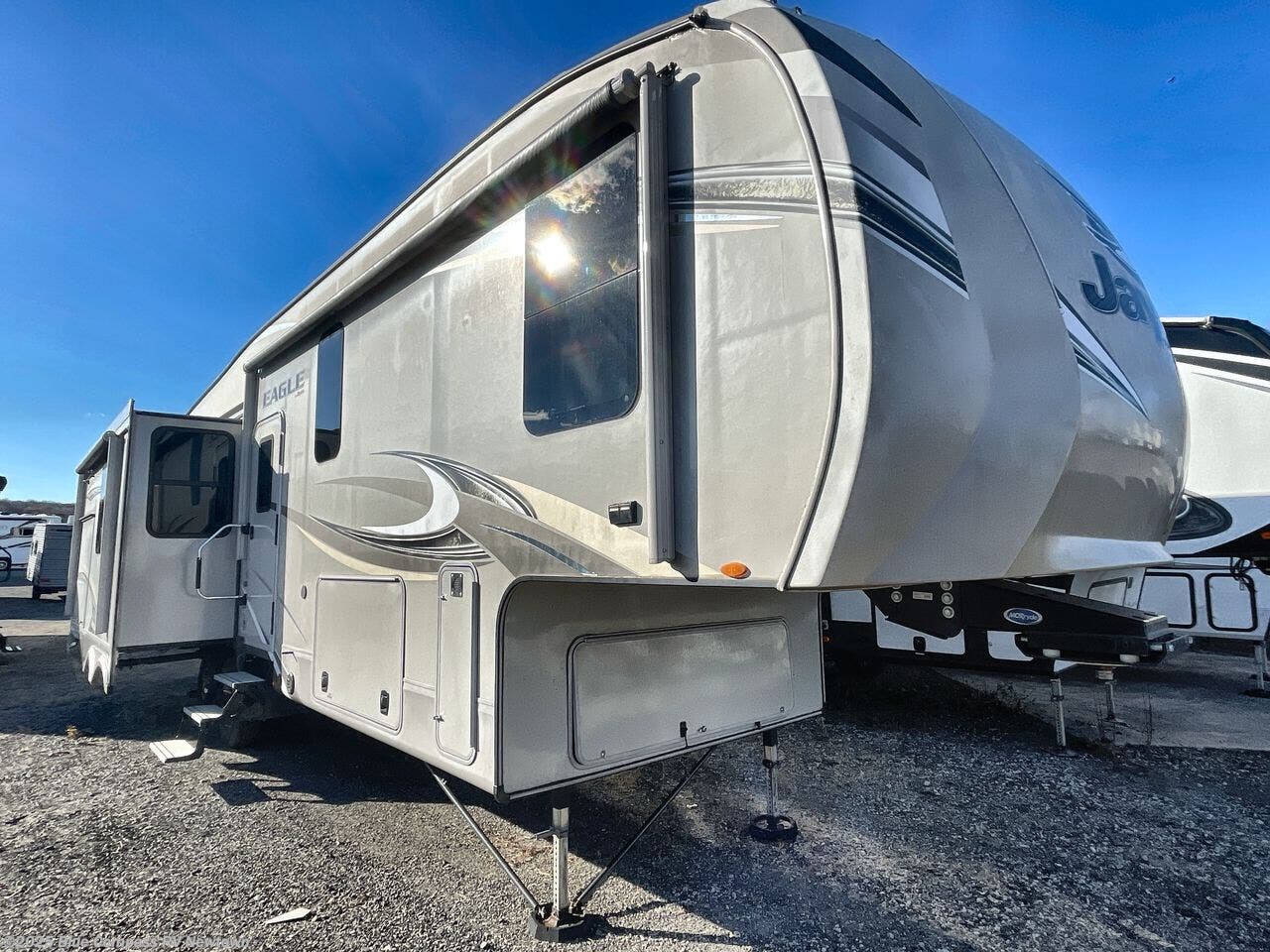Contact us now about this 2018 Jayco Eagle 317RLOK! 2018 Eagle 317RLOK by Jayco from Blue Compass RV Newtown in Newtown, Connecticut
