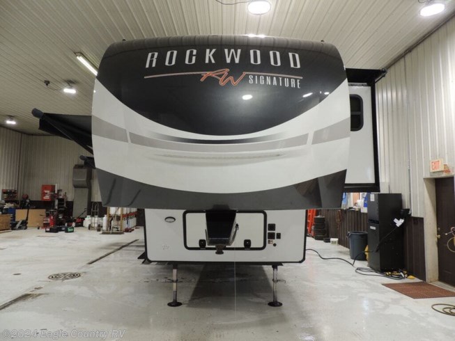 2024 Rockwood Signature 372RL by Forest River from Eagle Country RV in Eagle River, Wisconsin