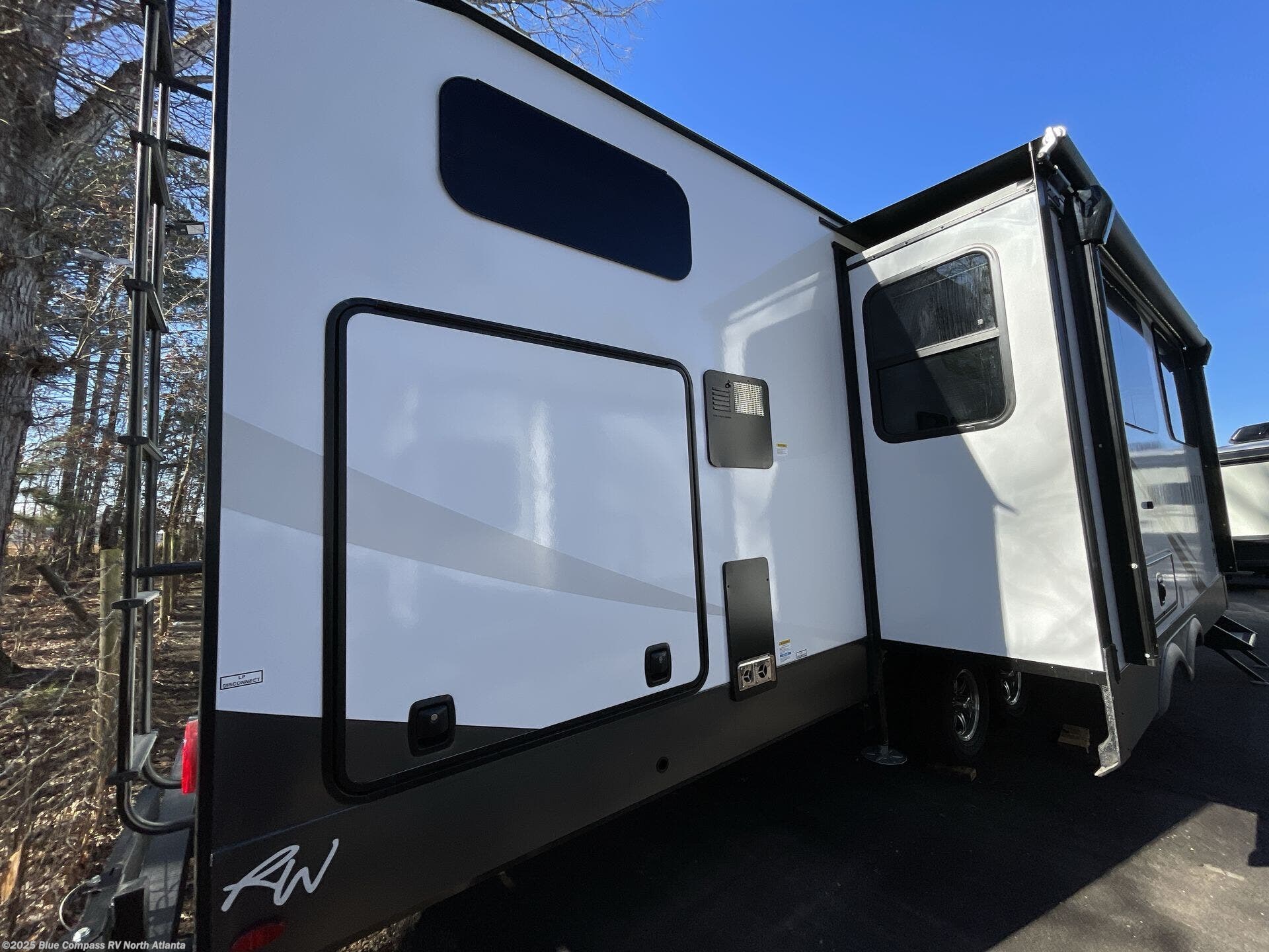 Contact us now about this 2025 Forest River Rockwood Signature 8336BH! 2025 Rockwood Signature 8336BH by Forest River from Blue Compass RV North Atlanta in Buford, Georgia