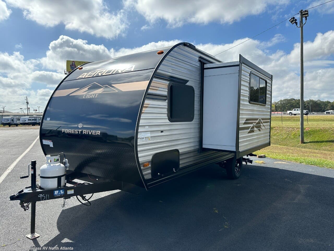 Contact us now about this 2025 Forest River Aurora Light 18BHS! 2025 Aurora Light 18BHS by Forest River from Blue Compass RV North Atlanta in Buford, Georgia
