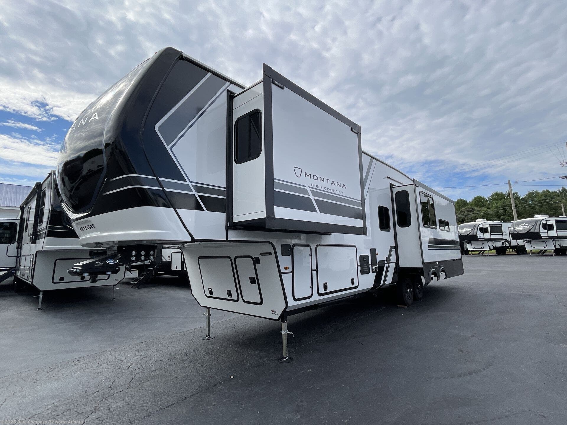 New 2026 Keystone Montana High Country 325RK available in Buford, Georgia