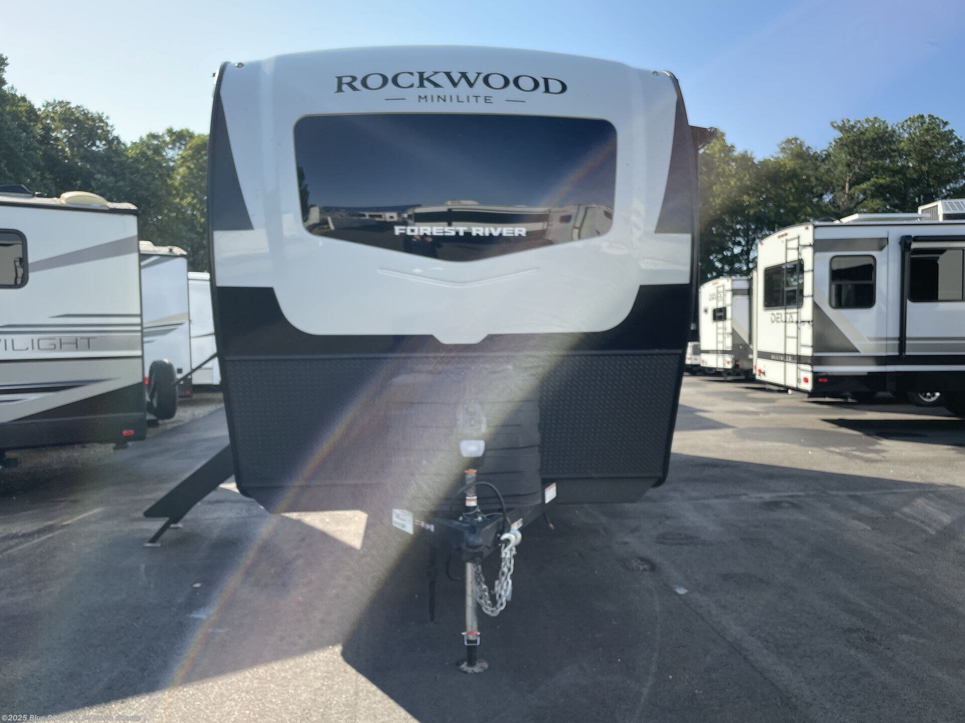 Contact us now about this 2026 Forest River Rockwood Mini Lite 2515S! 2026 Rockwood Mini Lite 2515S by Forest River from Blue Compass RV North Atlanta in Buford, Georgia