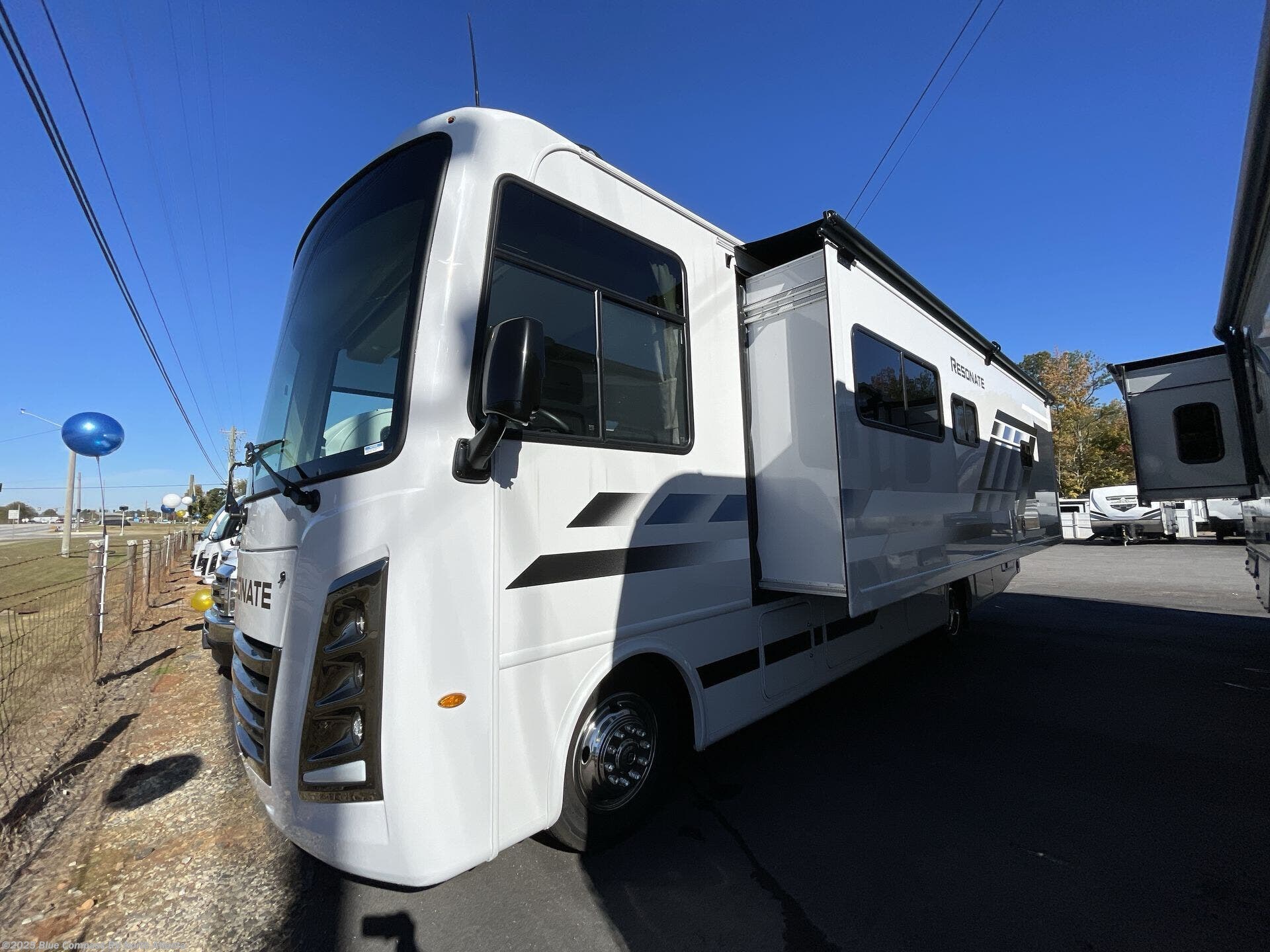 New 2025 Thor Motor Coach Resonate 29D available in Buford, Georgia