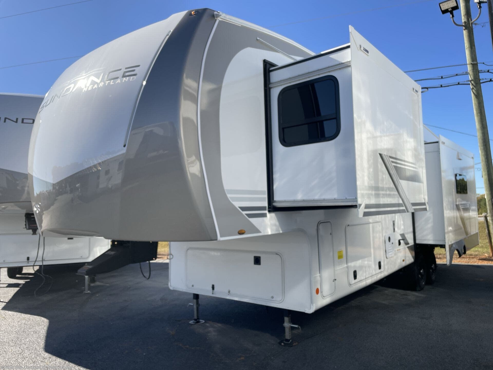 Contact us now about this 2026 Heartland Sundance 32RLBS! 2026 Sundance 32RLBS by Heartland from Blue Compass RV North Atlanta in Buford, Georgia
