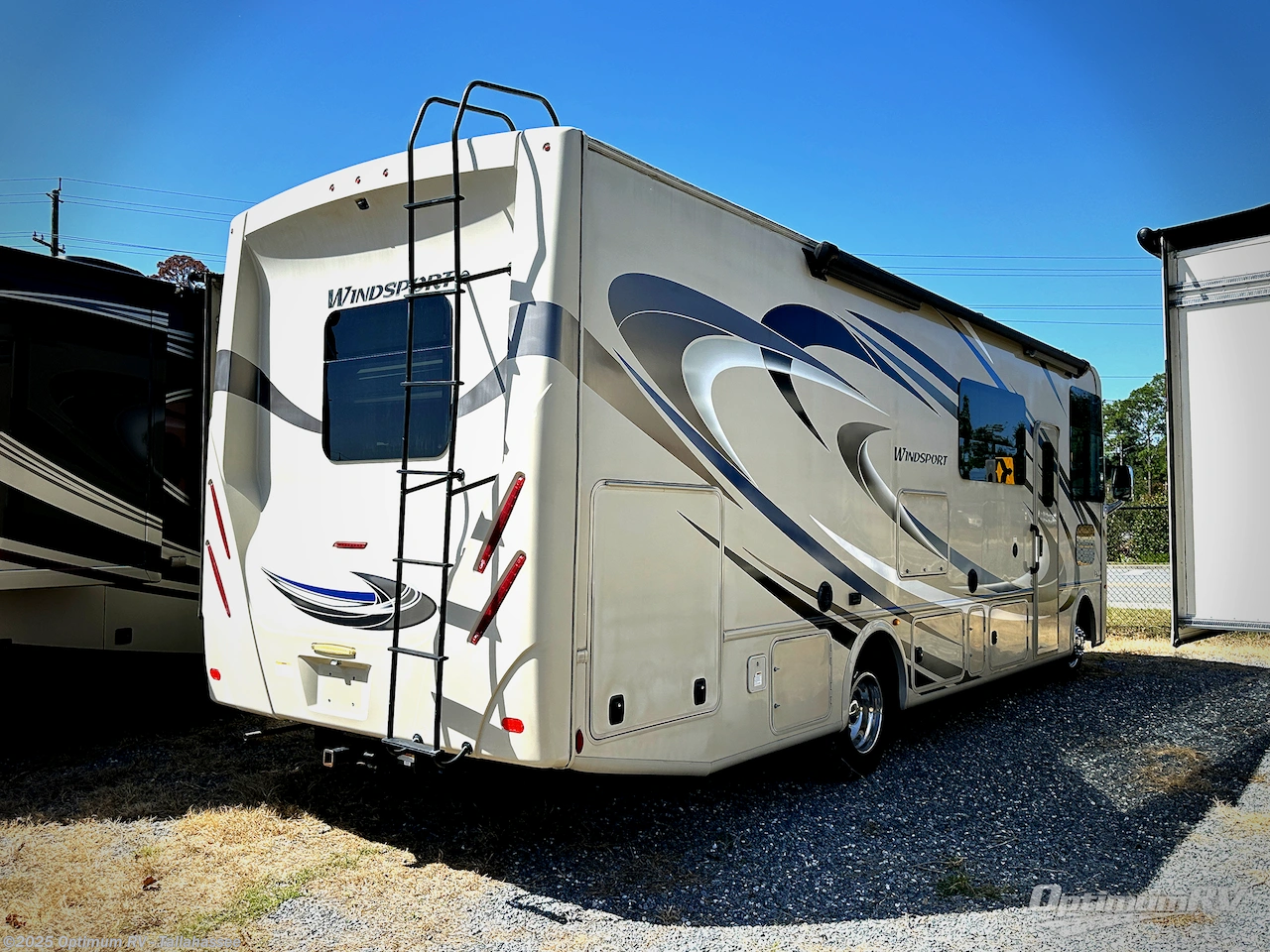 Call now about this 2018 Thor Windsport 29M! 2018 Thor Windsport 29M - Used Class A For Sale by Optimum RV - Tallahassee in Tallahassee, Florida features Awning, Slideout