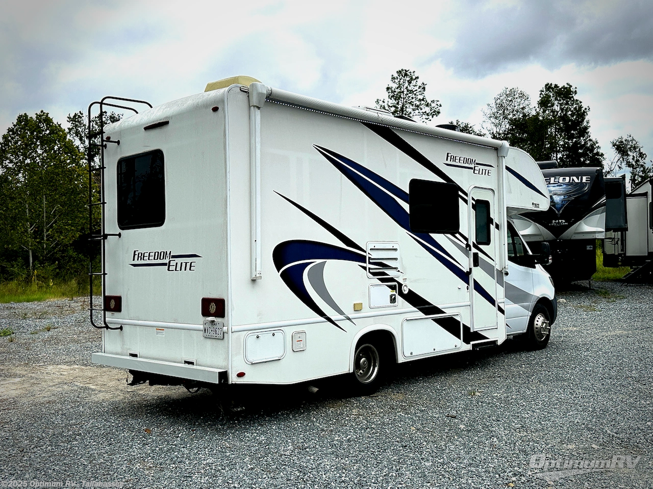Call now about this 2021 Thor FREEDOM ELITE 24FE! 2021 Thor FREEDOM ELITE 24FE - Used Class C For Sale by Optimum RV - Tallahassee in Tallahassee, Florida