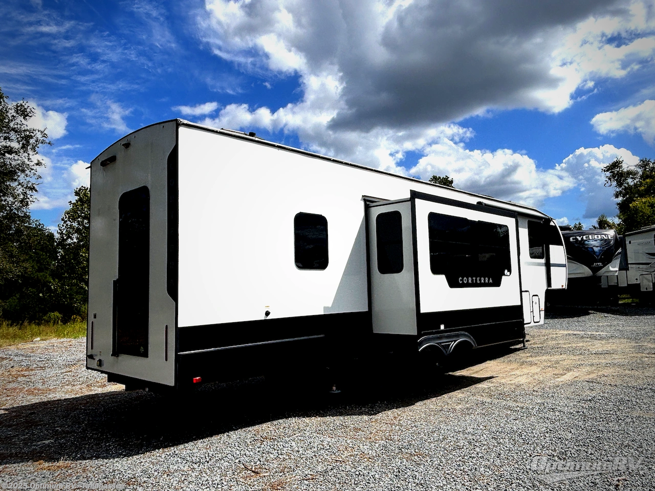 Call now about this 2025 Heartland Corterra CT3.5! 2025 Heartland Corterra CT3.5 - New Fifth Wheel For Sale by Optimum RV - Tallahassee in Tallahassee, Florida features Slideout, Awning