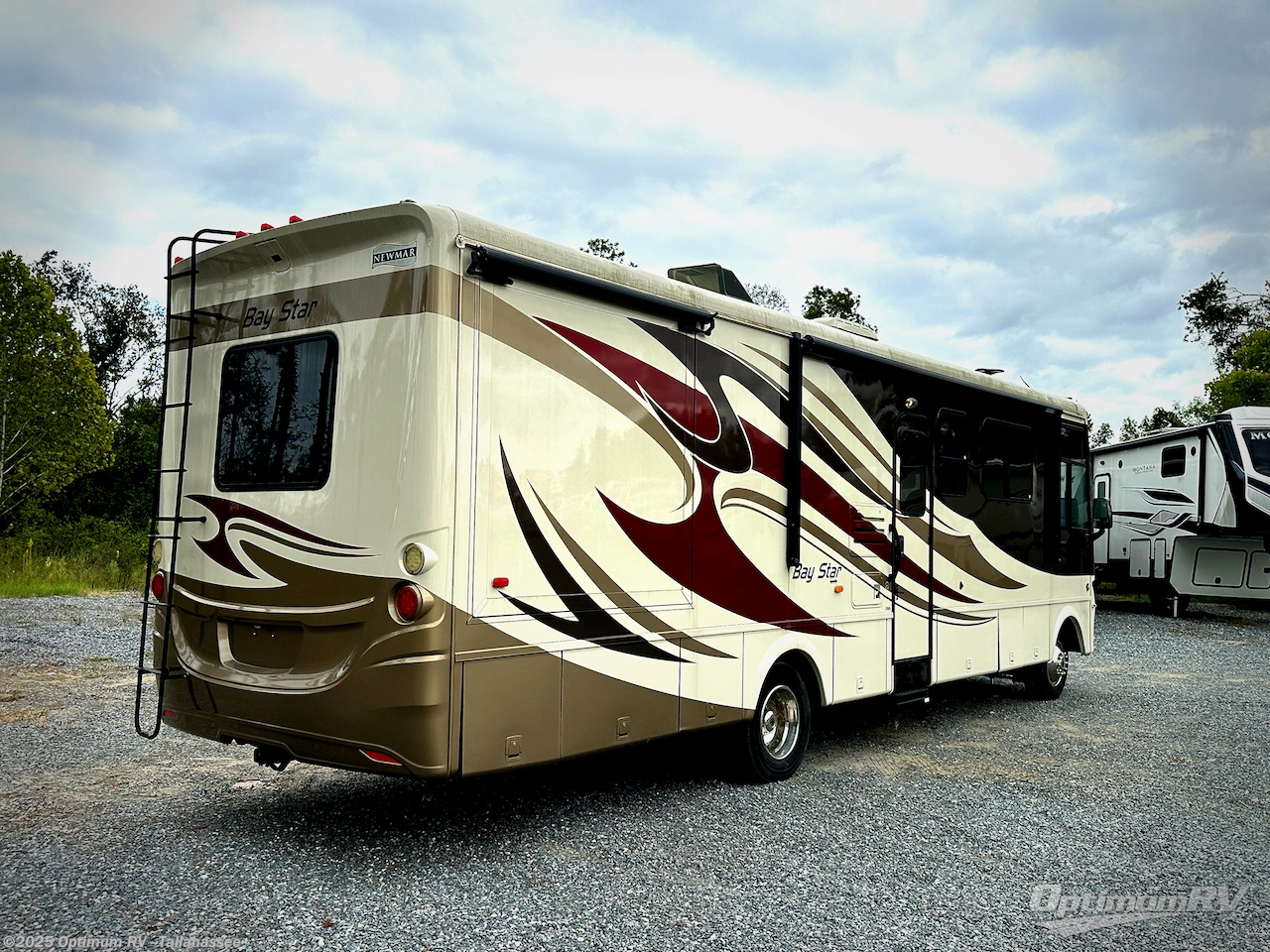 Call now about this 2013 Newmar Bay Star 3305! 2013 Newmar Bay Star 3305 - Used Class A For Sale by Optimum RV - Tallahassee in Tallahassee, Florida features Slideout