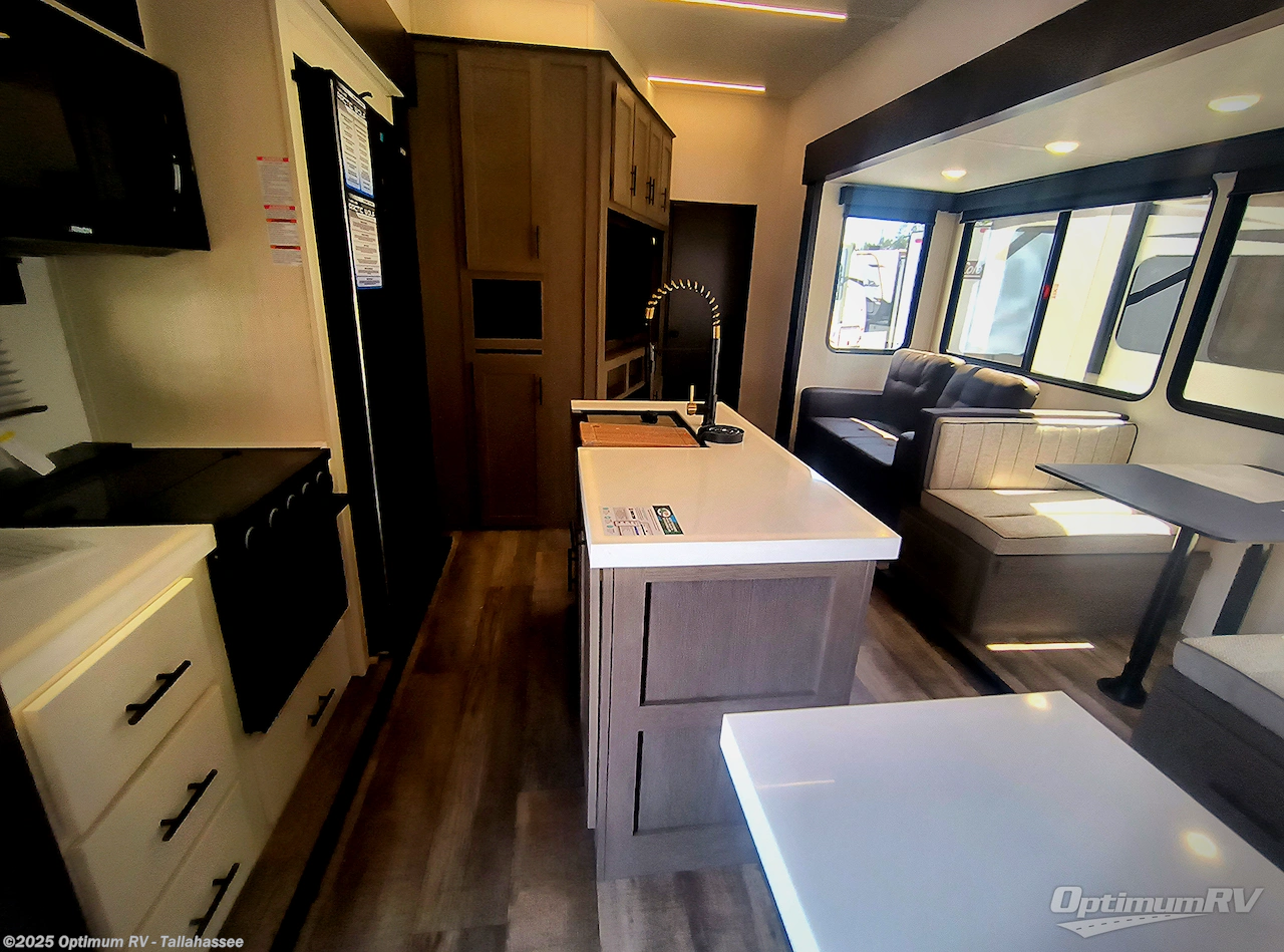 New 2025 Forest River Cherokee Arctic Wolf Suite 3750SUITE available in Tallahassee, Florida