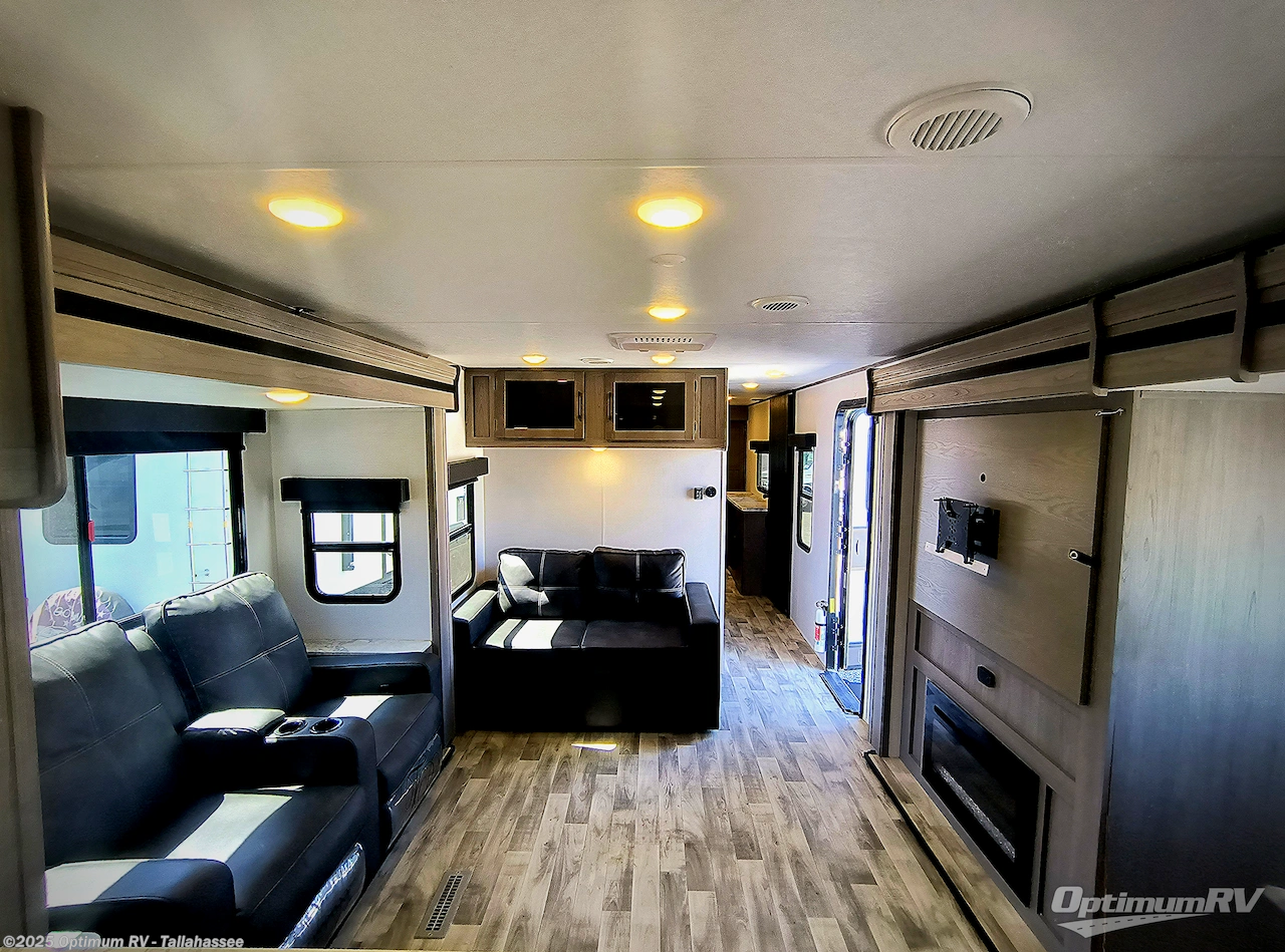 Used 2024 Dutchmen Kodiak Ultimate 3361RKSL available in Tallahassee, Florida